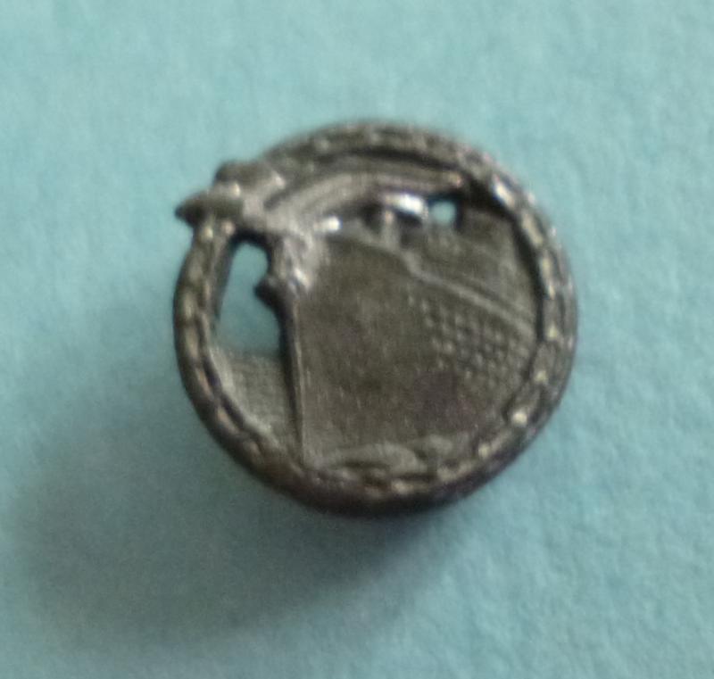 Third Reich  :  Kriegsmarine Blockadebrecher-Kriegsabzeichen (Blockade breaker War-badge) Stickpin Miniature Lapel-badge.