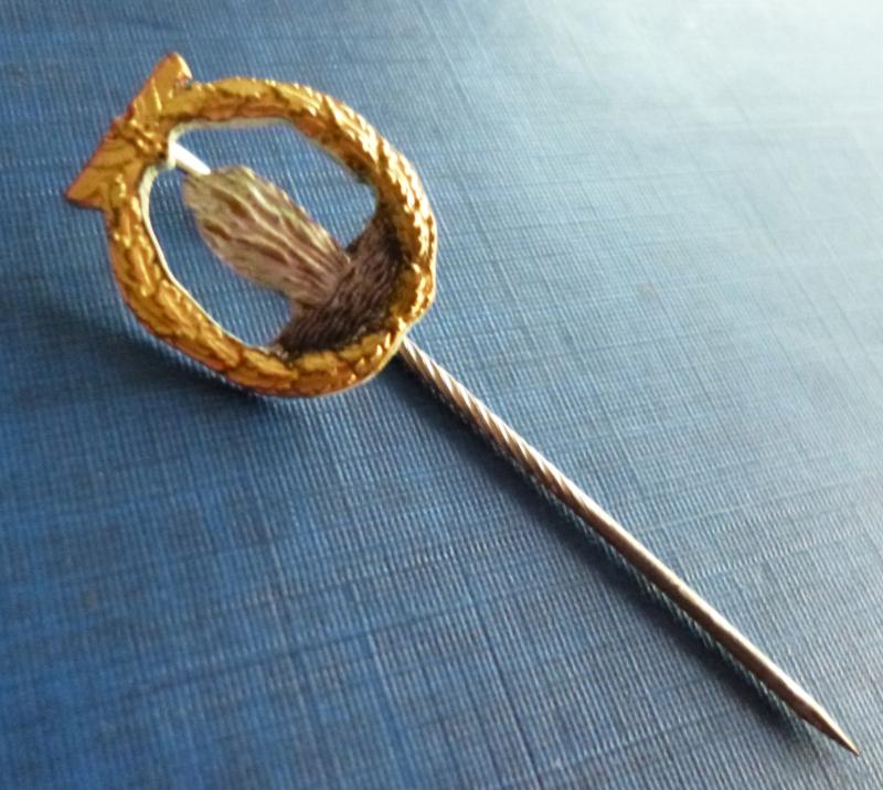 Third Reich : Kriegsmarine Minensucher-Kriegsabzeichen Miniature Stick-pin Lapel-badge.