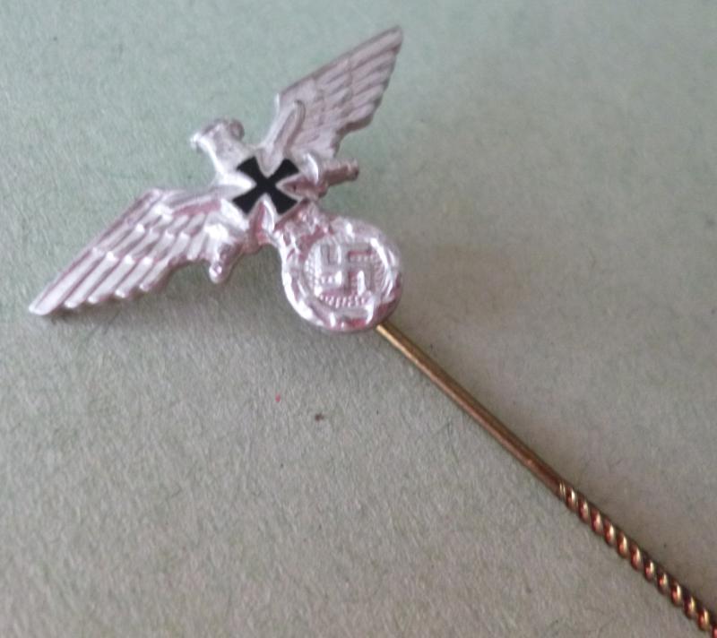 Third Reich : Membership Eagle Lapel-emblem of the NS Reichskriegerbund (NSRKB).