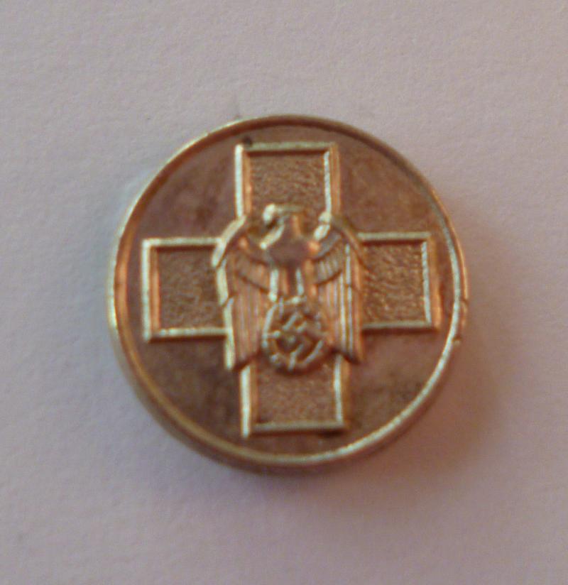 Third Reich : Miniature Medal for German Social Welfare (Medaille für Deutsche Volkspflege) Stick-pin Lapel-badge.