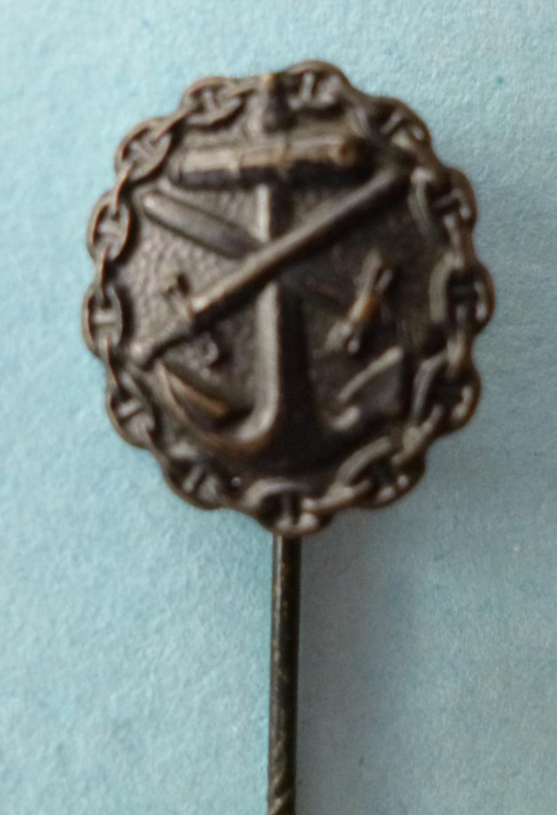 Imperial : Germann WW1 Naval Wound Badge in Black Miniature Stickpin Lapel-badge.