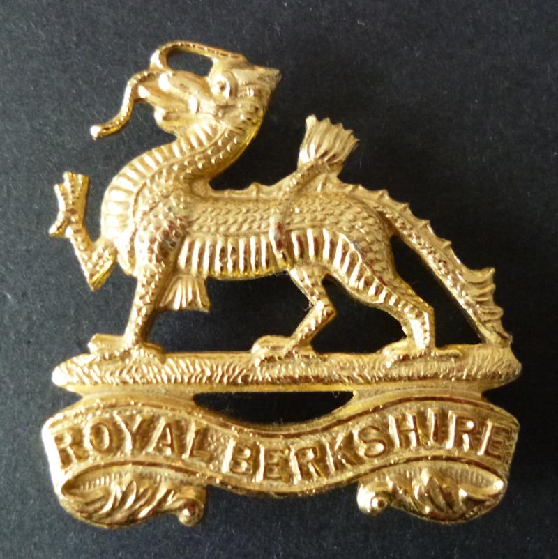 Royal Berkshire Regiment Staybrite Cap-badge.