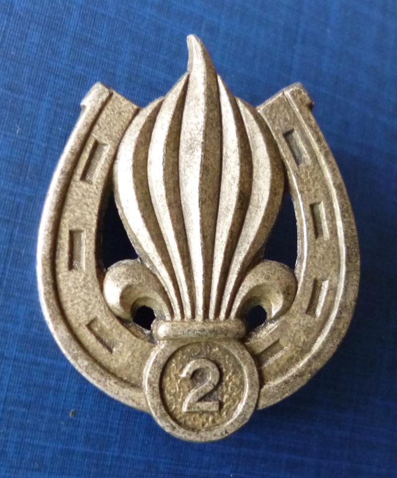 France : Foreign Legion 2nd Infantry Regiment (2e Régiment étranger d'infanterie (2REI)) Beret-badge.