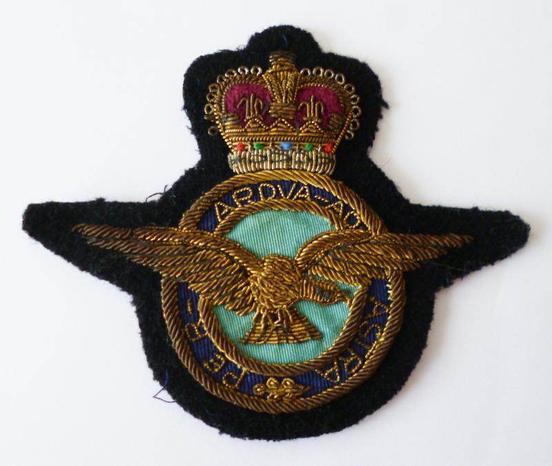 Royal Air Force Gold Wire Hand-embroidered Blazer-badge.