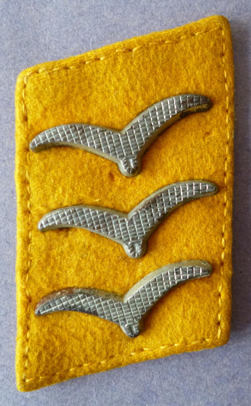 Third Reich : Single Luftwaffe Collar-patch for an Obergefreiter (Flying branch).