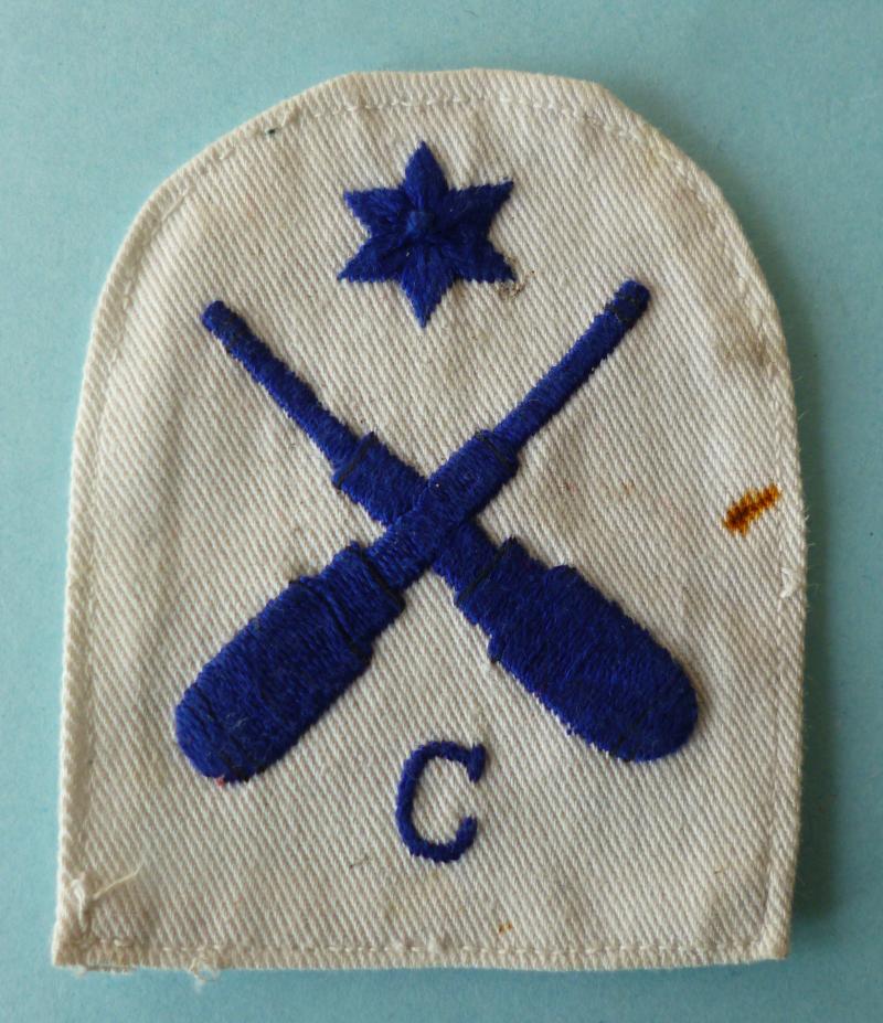 Royal Navy WW2 Gunlayer 2nd Class (Control) Blue on White Arm-badge.