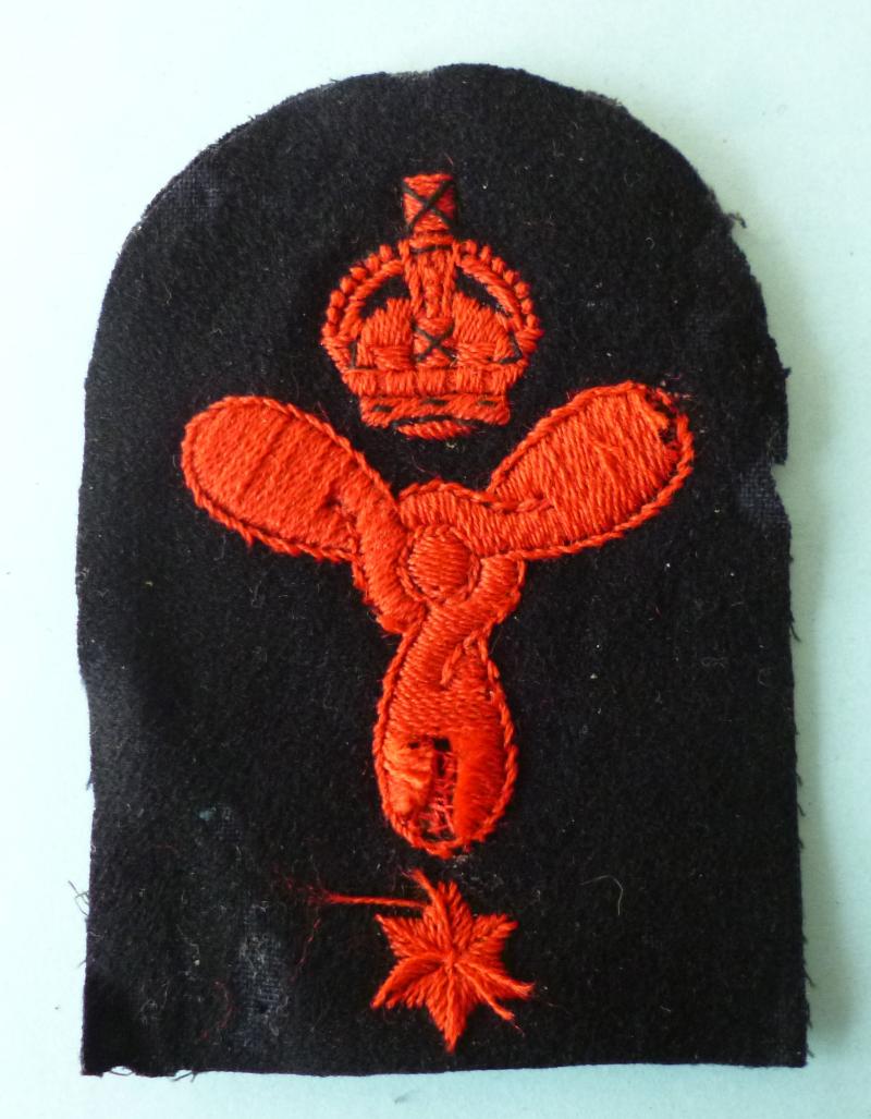Royal Navy WW2 Mechanician's Red on Navy-blue King's crown Arm-badge.