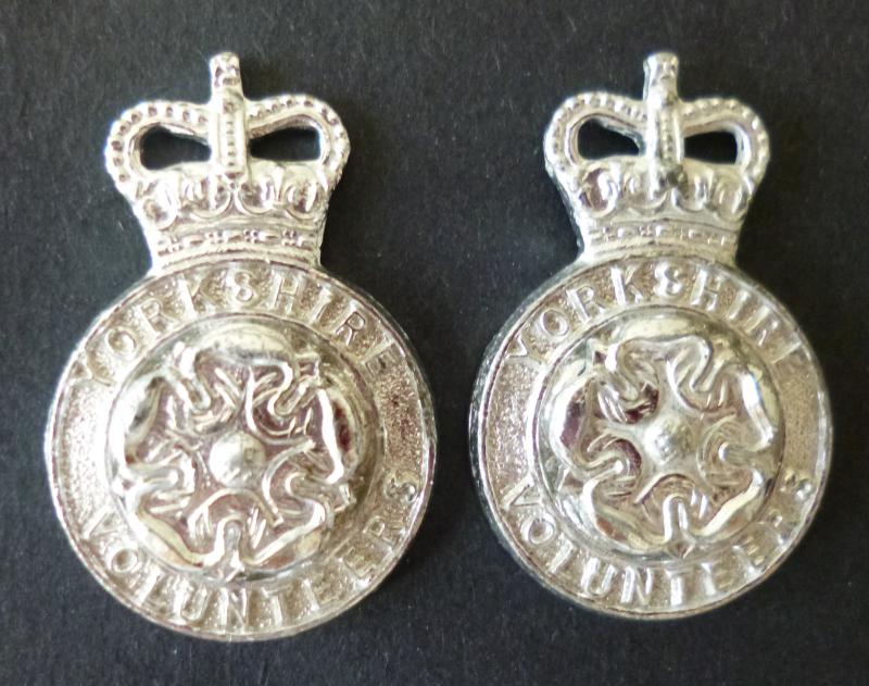 The Yorkshire Volunteers Pair of Staybrite Collar-badges.