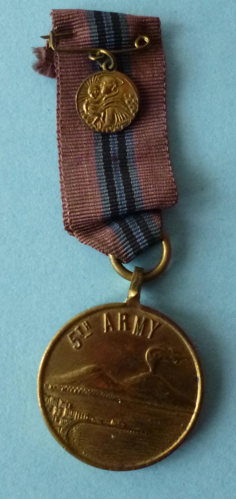 WW2 Commemorative Medal marking the Allied Armies Entry into Naples.